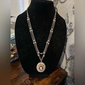Vintage 1960-70’s Cameo Pendant Necklace
